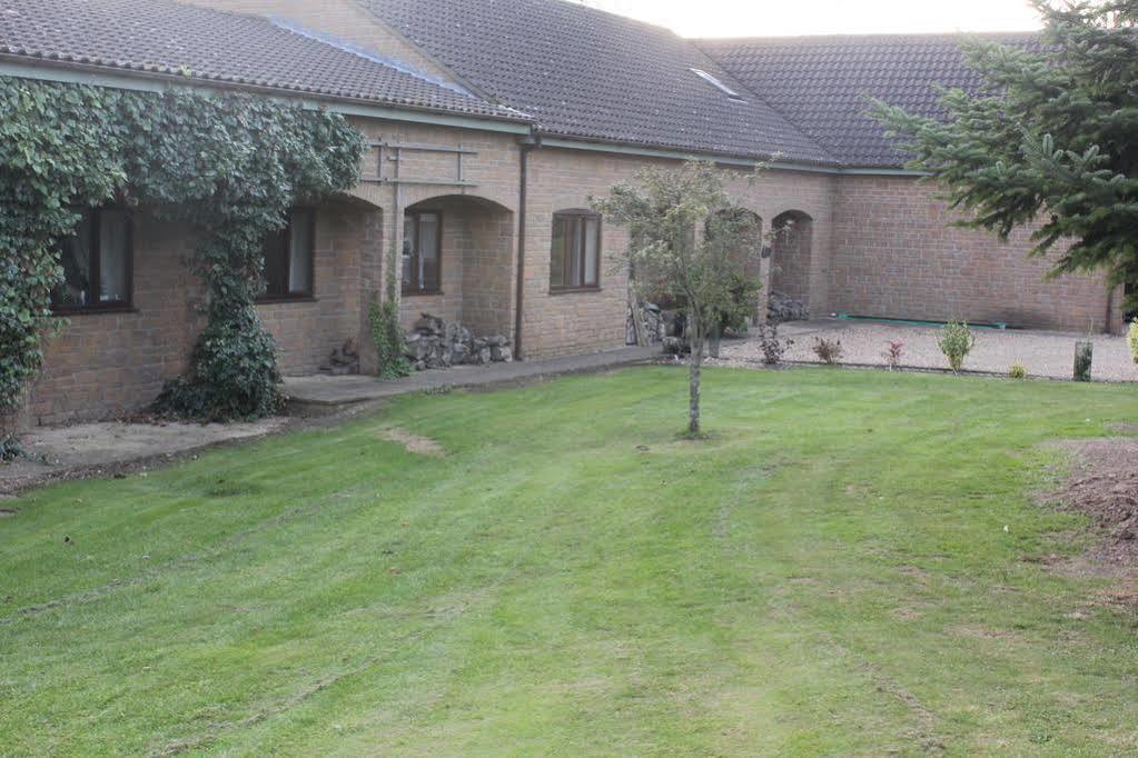 Hotel The Little Stable Corby Exterior foto